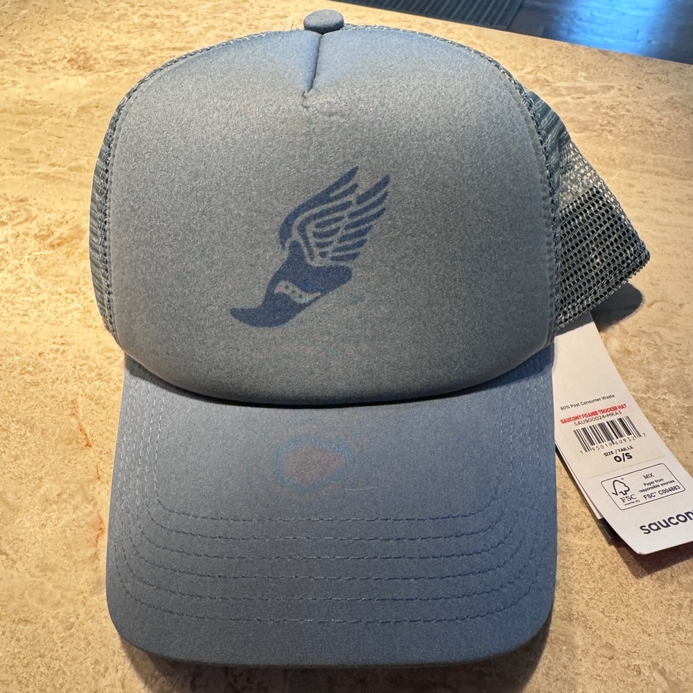Saucony Foam Trucker Hat Unisex NWT